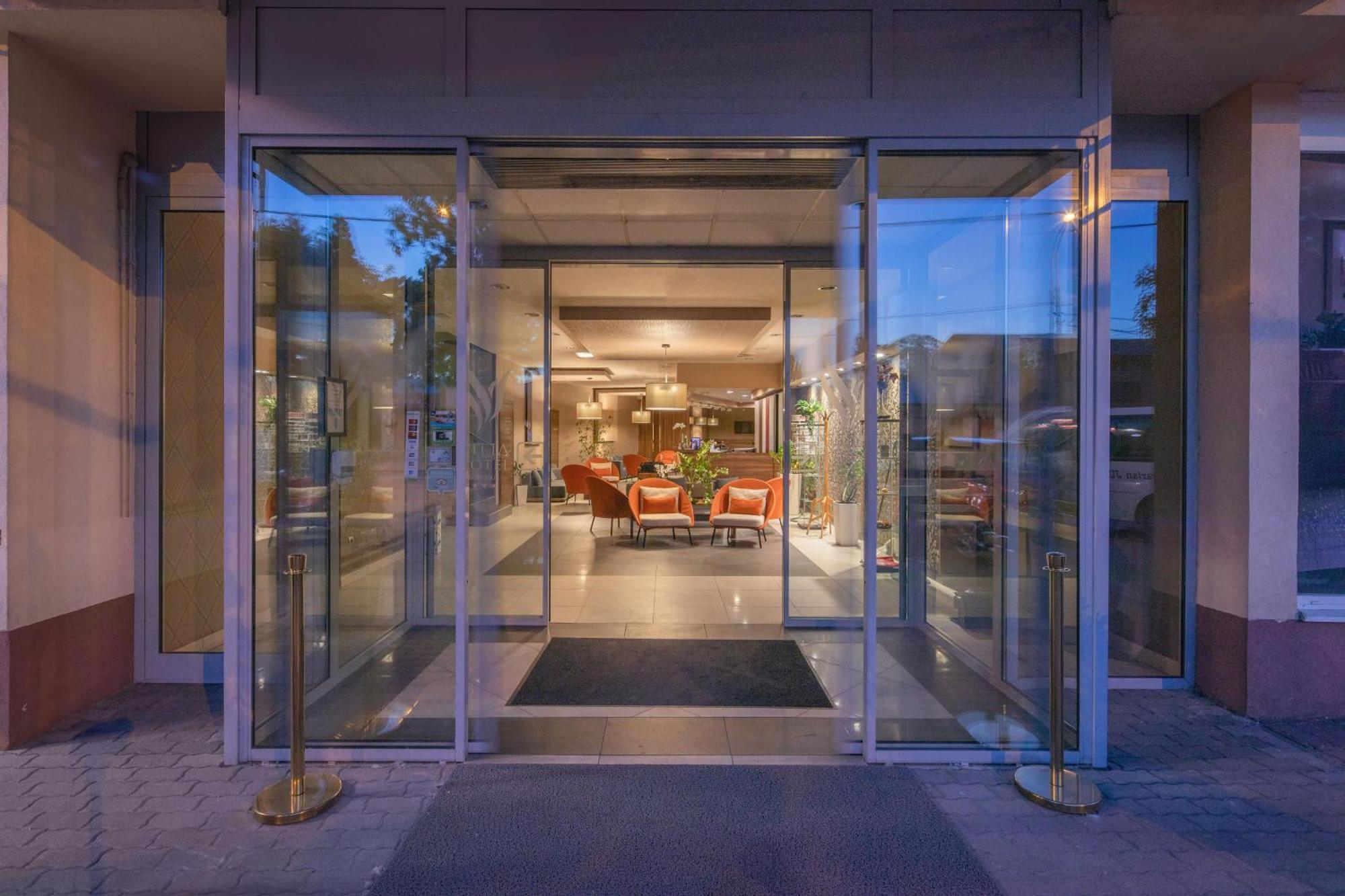 Vitta Hotel Superior Budapest Exterior foto